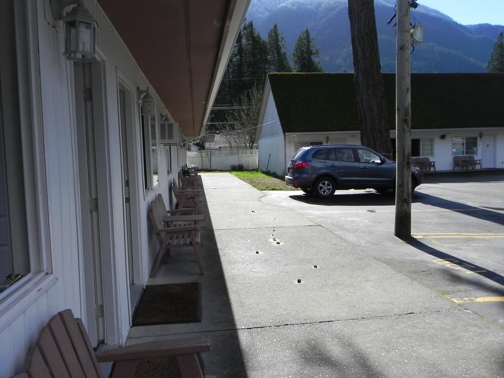 Skagit Motel โฮป ภายนอก รูปภาพ